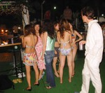 GuyStearingAtGirls